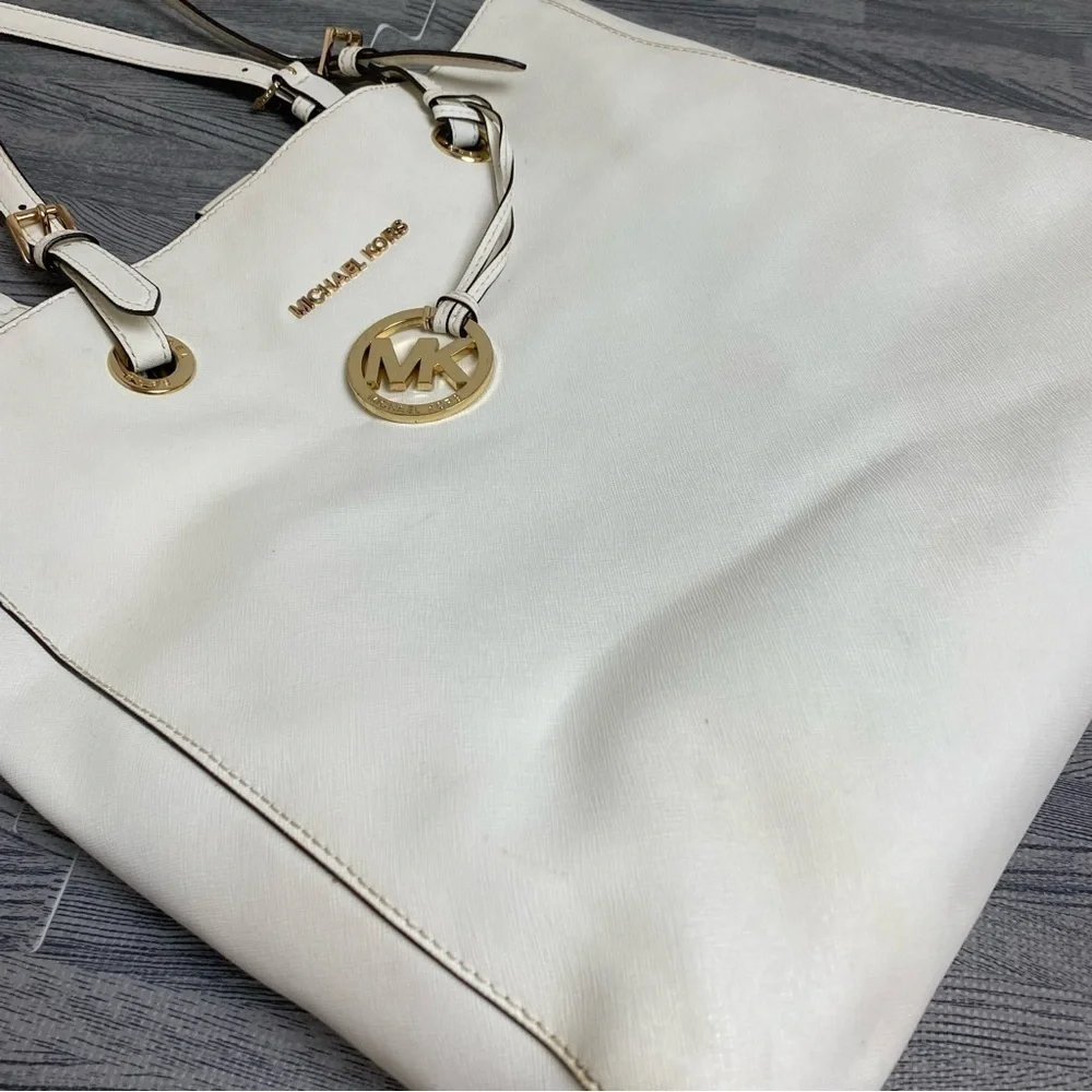 Michael Kors Jet Set White Saffiano Leather Travel Tote - Picture 5 of 17